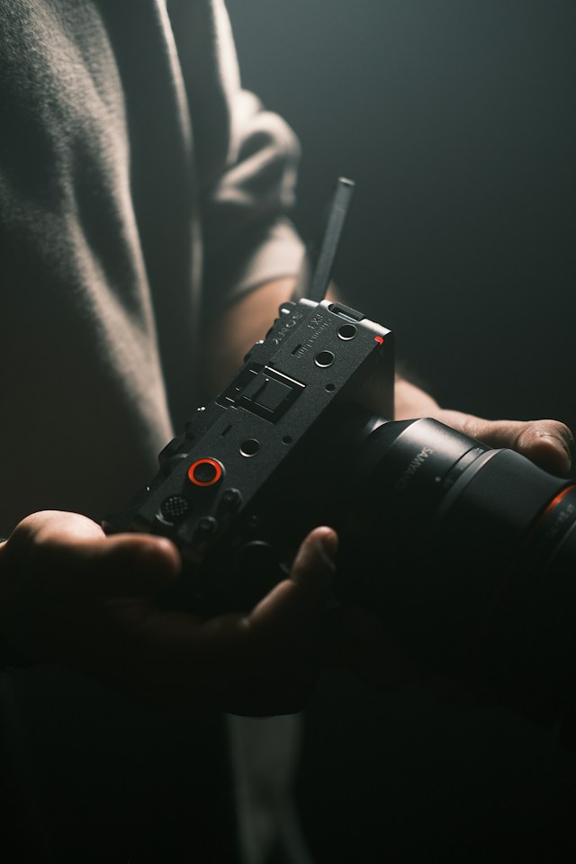 Sony FX5 CineDのラボテストで徹底検証「フルフレームカメラの新ベンチマークを樹立」
