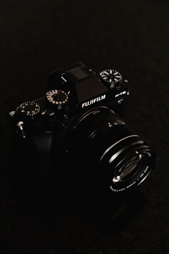 FUJIFILM X-T6の発売が予定よりも遅れていると報じられる