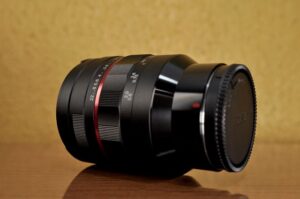 GFX用レンズのMeike AF 85mm F1.8とFujinon GF 80mm F1.7を徹底比較