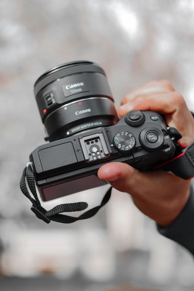 Canon戸倉副社長│動画とハイブリッド機に注力する姿勢示す