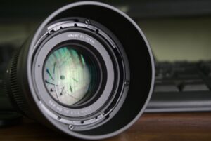 SIGMA 50-120mm F2.8 APS-C用ズームレンズの初のリーク画像とスペック