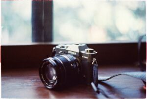 FUJIFILM X-T6 トッププレートのスケッチとAIレンダリング画像が公開と報じられる