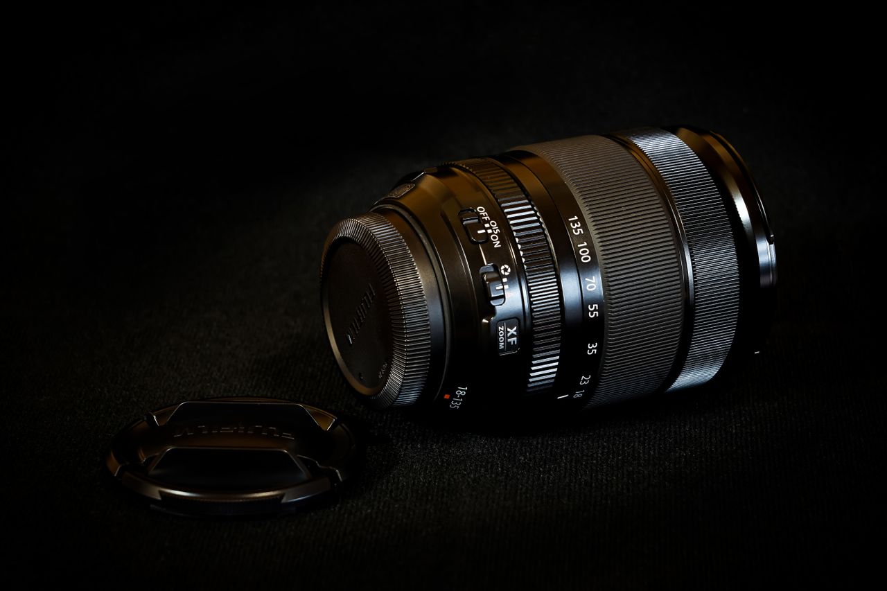 FUJIFILM 開発中のXF50-140mm F2.8 IIは小型化し三脚座が廃止されると報じられる